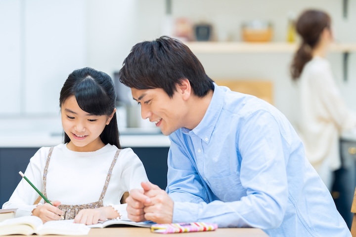 共働き家庭の家庭学習のイメージ